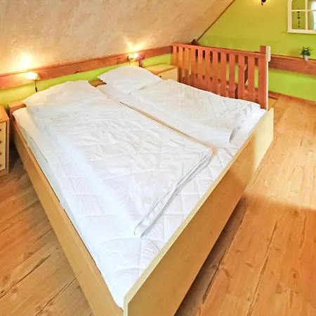 1 Bedroom Cozy In Jabel Ot Holiday home *