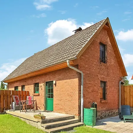 1 Bedroom Cozy In Jabel Ot Holiday home